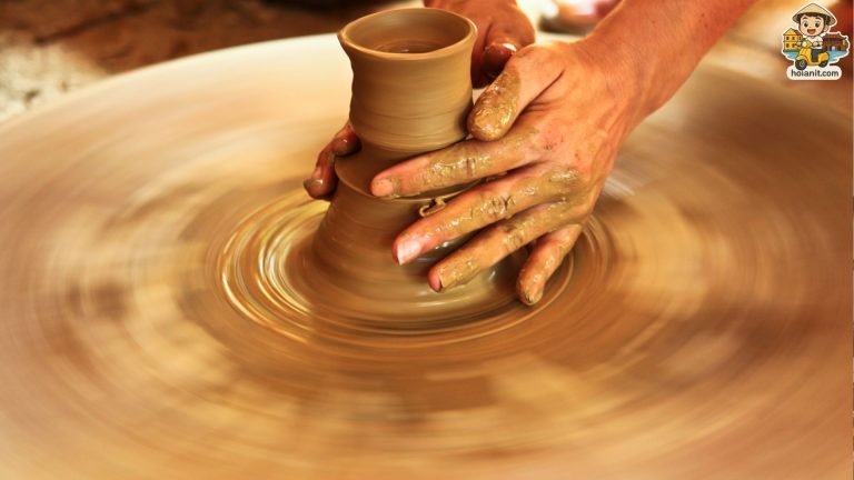 Hands-on pottery at a traditional craft village